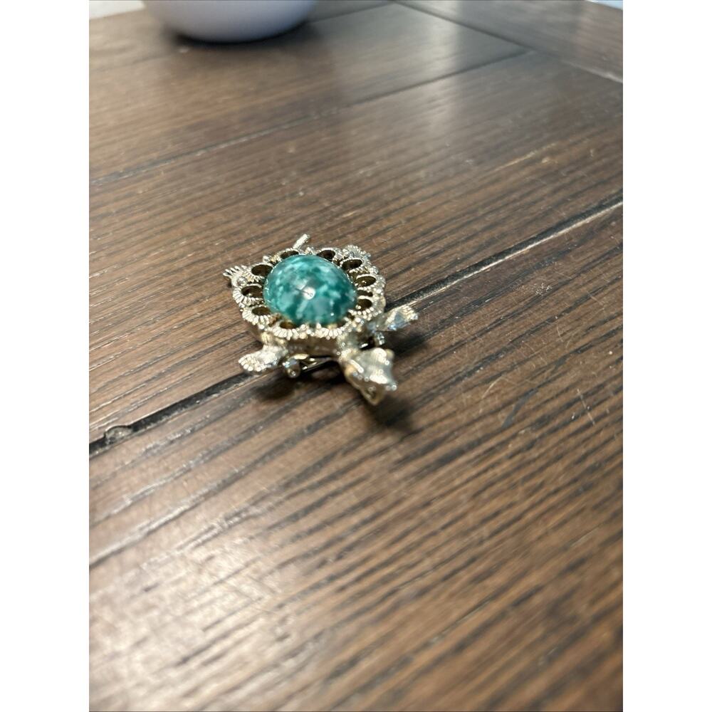 Vintage Gerry’s turtle Jewelry Pendant also a brooch